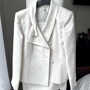 Off white textured suit